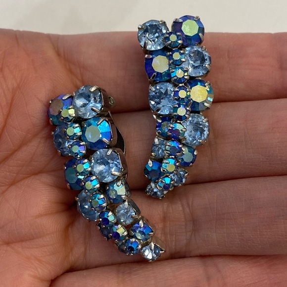 Vintage Sherman Clip on Earrings - Picture 4 of 7